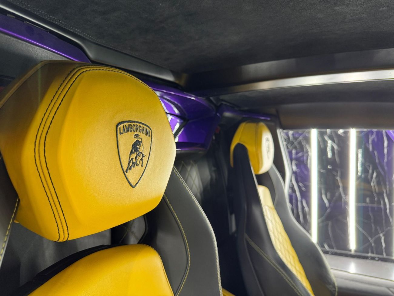 Lamborghini Aventador S Roadster V12 2020 Lamborghini Aventador, Lamborghini Warranty, Carbon Fiber Package, 730HP, GCC