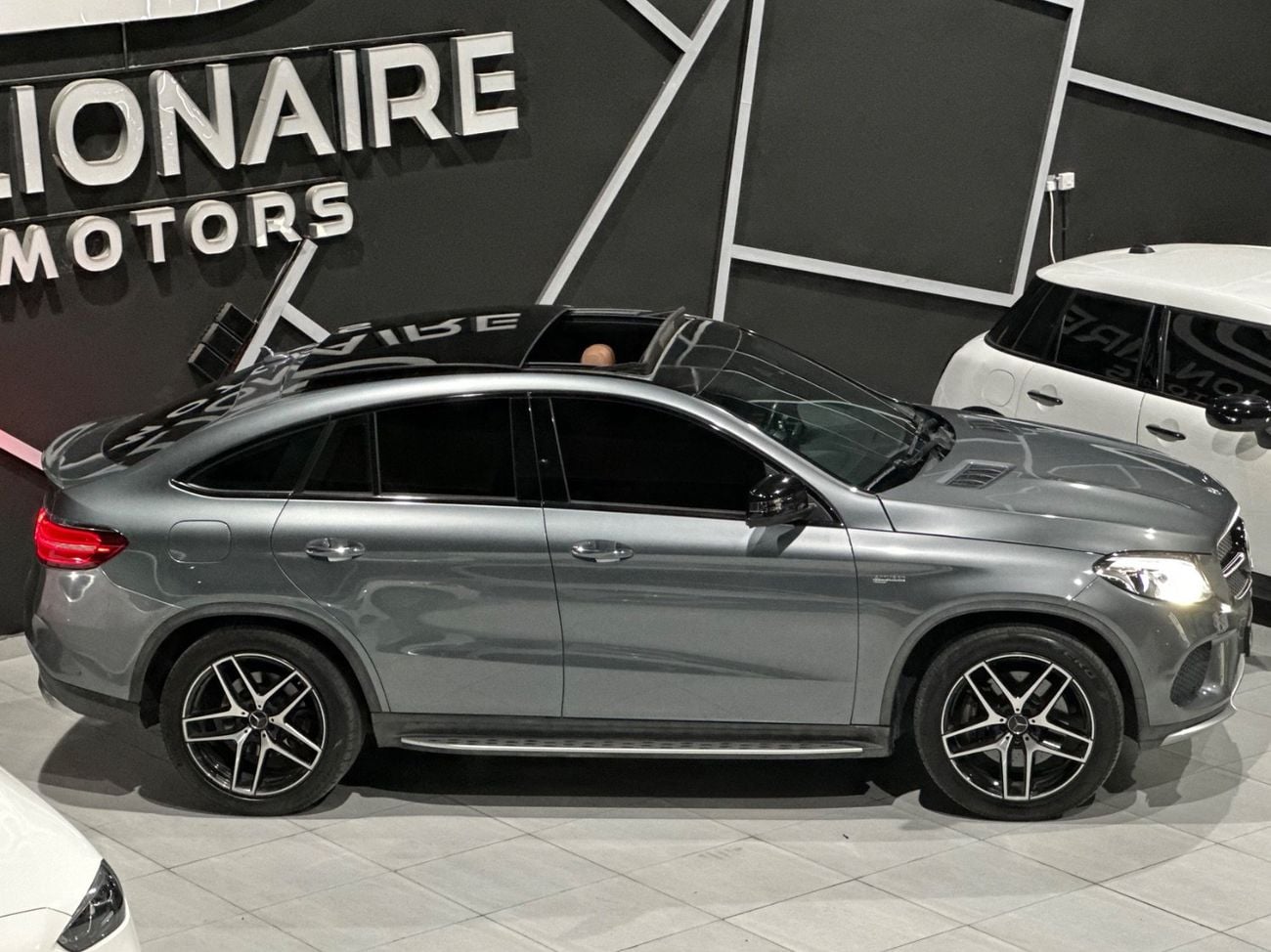 مرسيدس بنز GLE 43 AMG MERCEDES-BENZ GLE 43 AMG | GCC | 2019 | FULL OPTIONS LIKE NEW