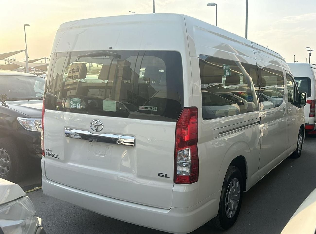 Toyota Hiace DLS - STD ROOF Diesel Engine ,2.8 Liter ,Left Hand Drive ,Automatic