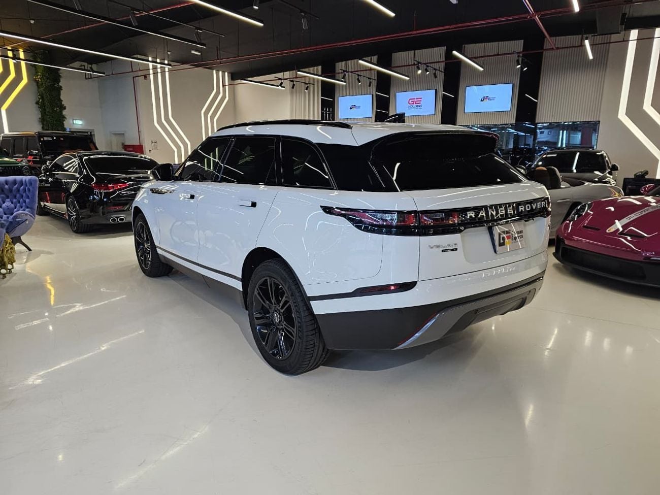 لاند روفر رينج روفر فيلار P250 R-Dynamic S 2.0L