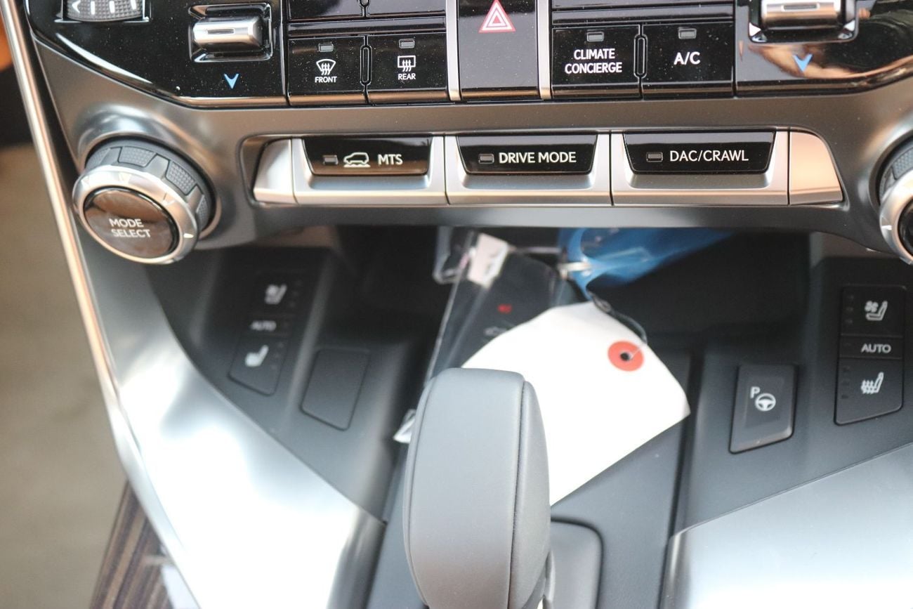 Lexus LX700h SIGNATURE WITH AUTO PARK, 22 WHEELS, SOFT CLOSE, HEADUP DISPLAY, MODEL 2026