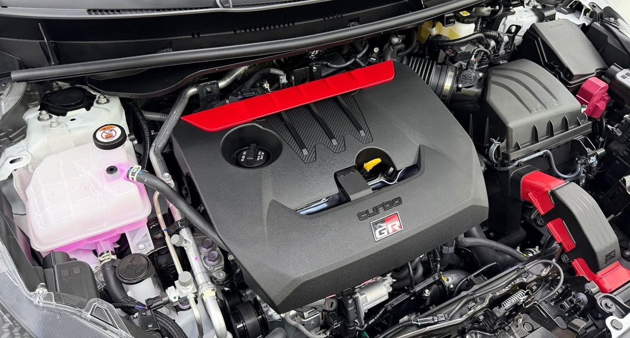 تويوتا يارس GCC .. BRAND NEW .. O km .. GR