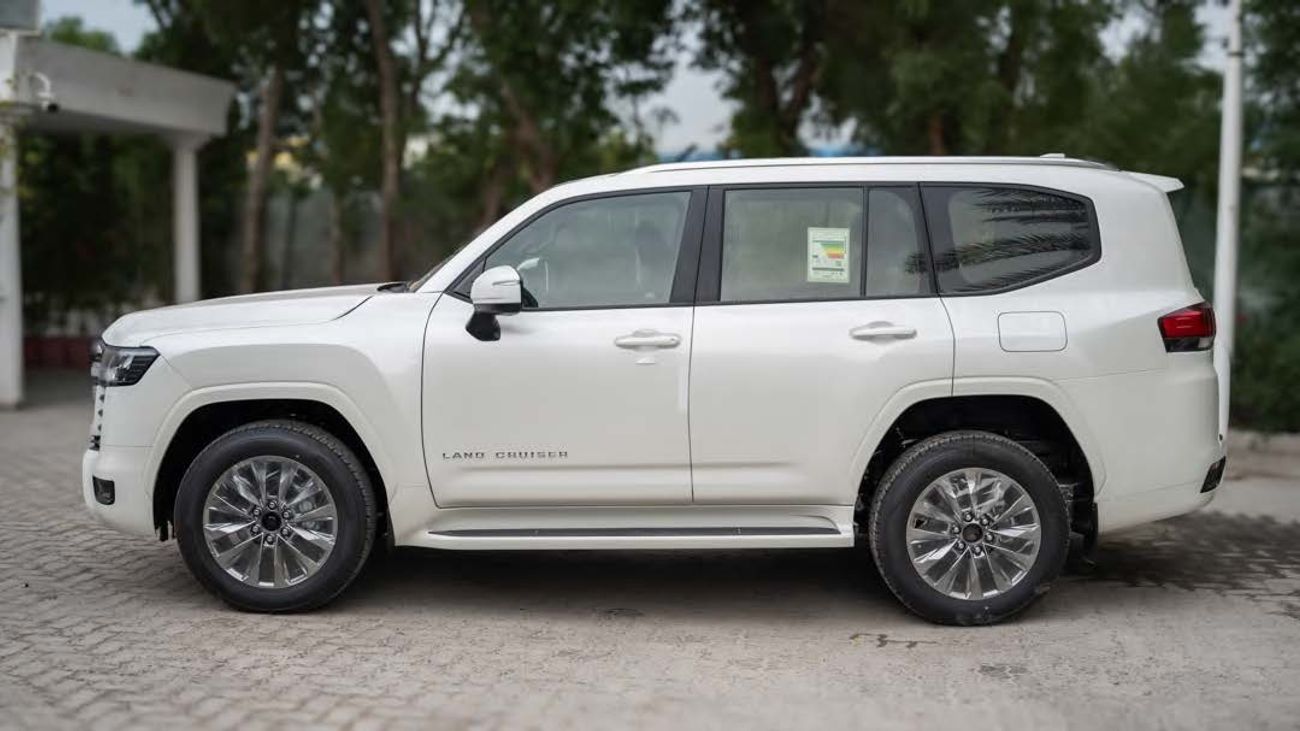 Toyota Land Cruiser GXR 4.0L Land Cruiser 4.0 GXR 2025 (rador) bahrain