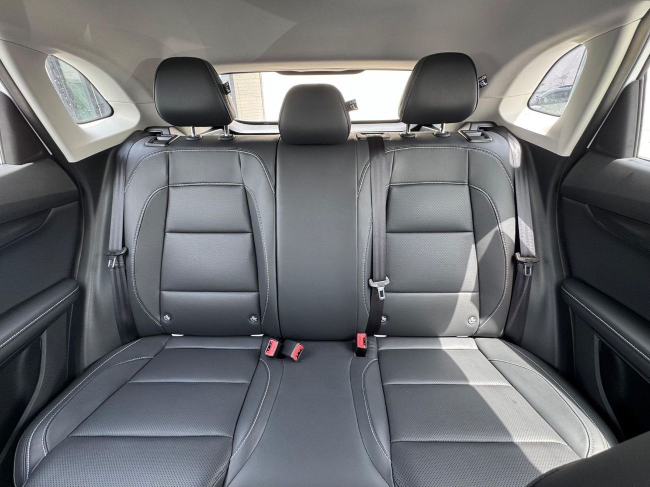 أم جي وان LUX 1.5L Petrol FWD 2024 Export Price @ 47,000 AED