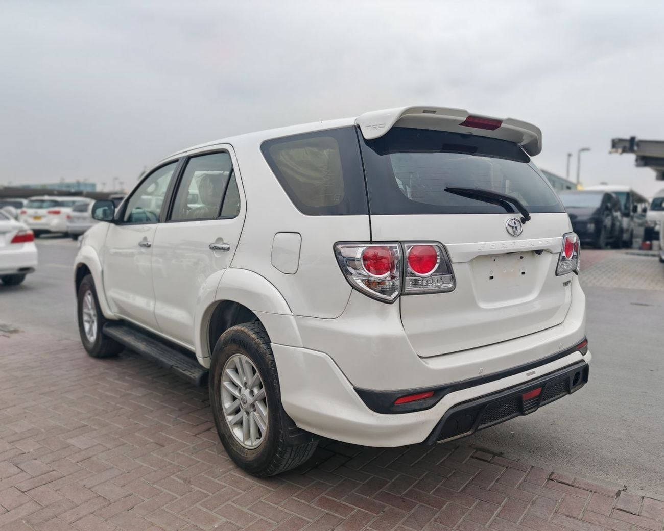 Toyota Fortuner 60TH