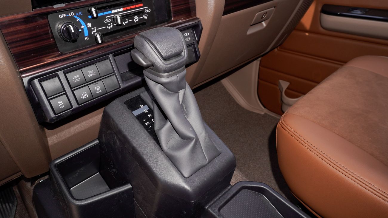 Toyota Land Cruiser 70 LX 4.0 L V6