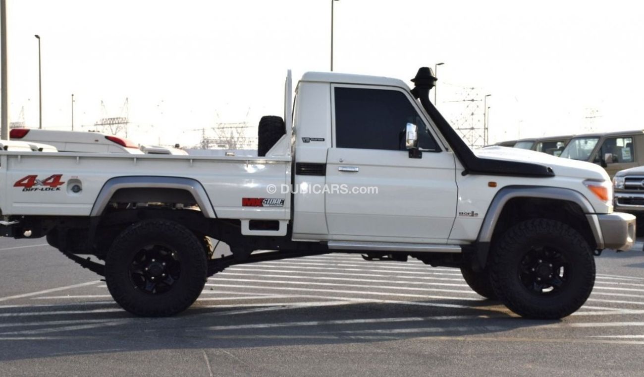 Toyota Land Cruiser Pick Up