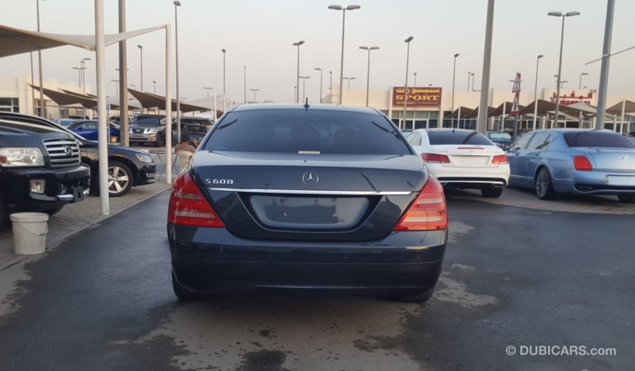 مرسيدس بنز S 350 مرسيدس S350 موديل 2006 ياباني ماشيه 70الف فقط السياره بحاله ممتازه ولا تحتاج اي مصروف