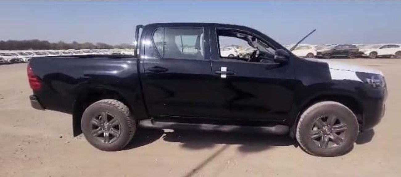 تويوتا هيلوكس GLX Petrol 2.7L Automatic 4WD Double Cab Wide Body * SPECIAL OFFER*