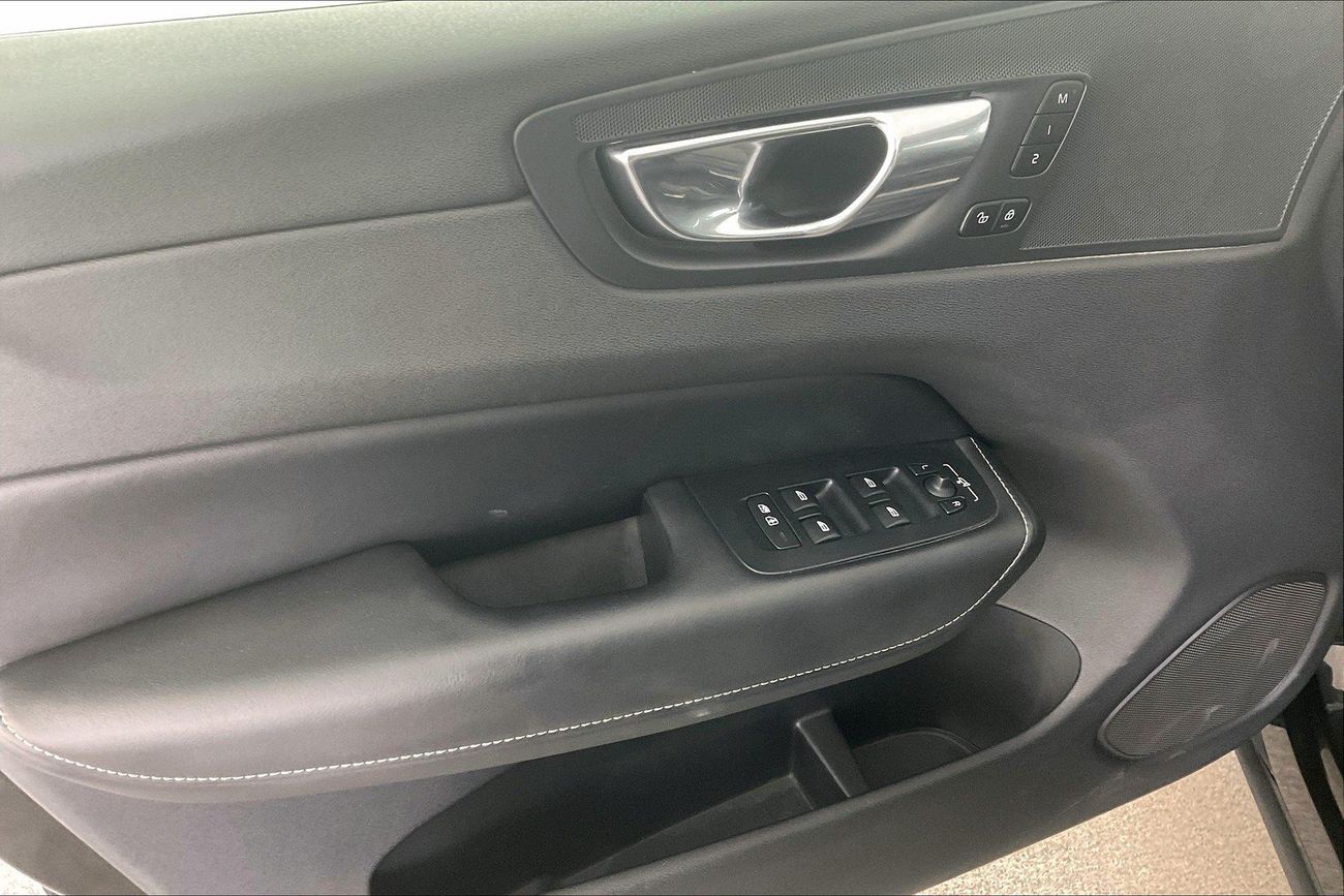 Volvo XC60 T5 R Design | Guaranteed Warranty | 0 Down Payment