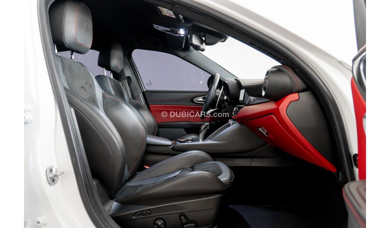 Alfa Romeo Giulia 2018 Alfa Romeo Giulia Quadrifoglio / Full Service History