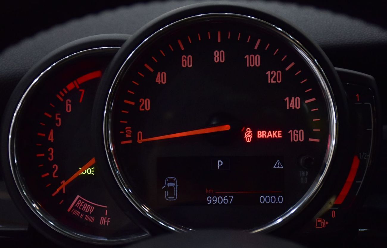 Mini Cooper EXCELLENT DEAL for our Mini Cooper ( 2019 Model ) in Green Color American Specs