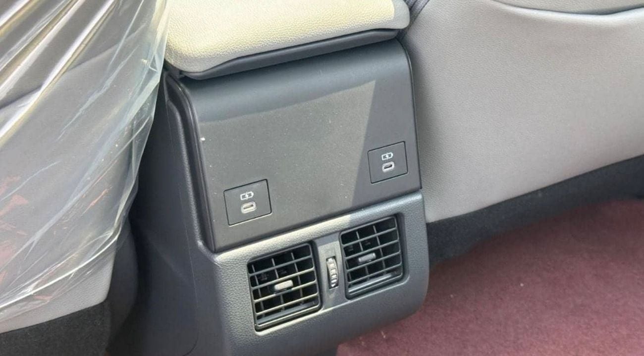 تويوتا bZ4X TOYOTA BZ4X FULL EV LONG RANGE 615km FULL OPTION 2WD WITH AUTO PARK