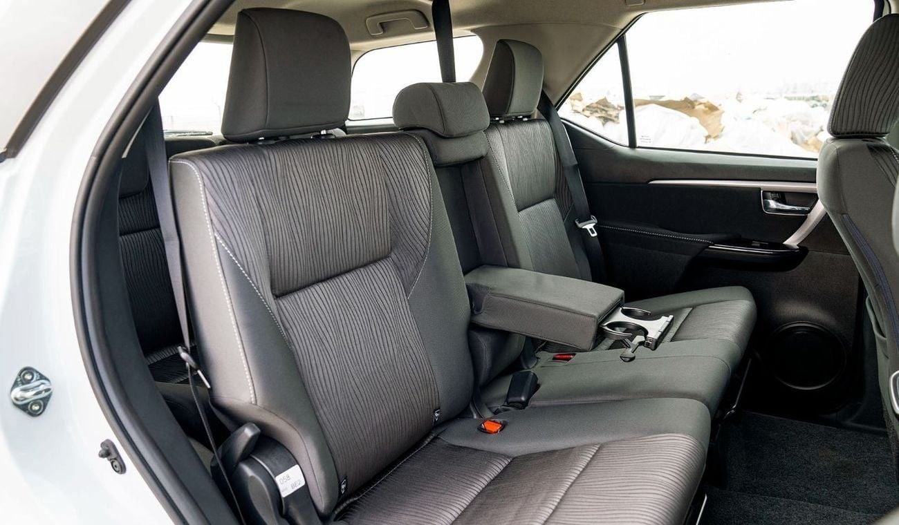 تويوتا فورتونر Toyota Fortuner 2.4L Diesel AT MY2024