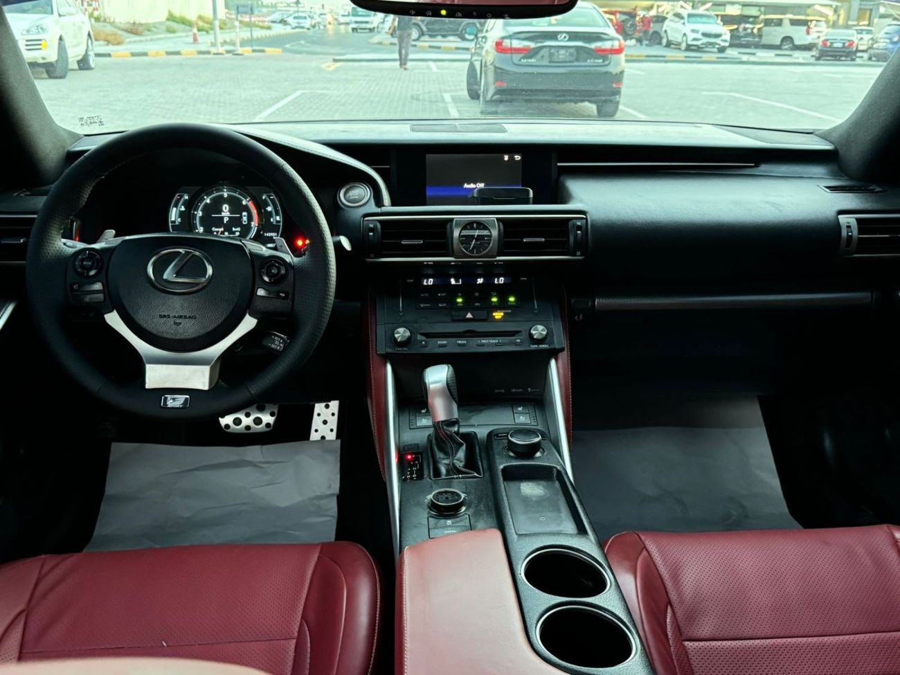 Lexus IS 200 Premier In excellent condition inside and out