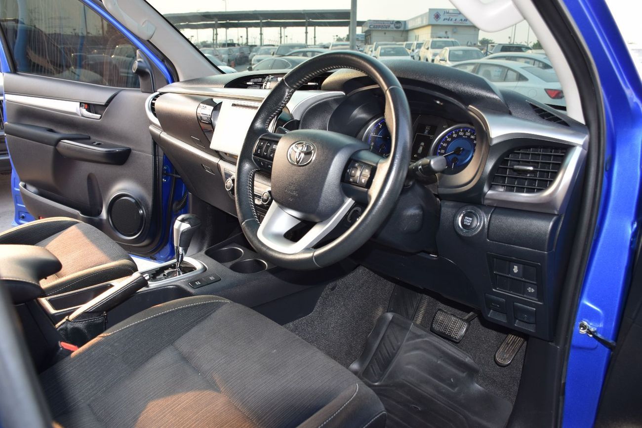Toyota Hilux 4X4 Diesel 2.8L (Right Hand )