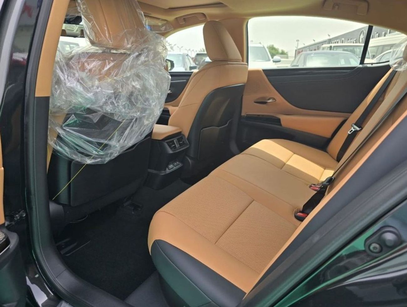 Lexus ES300h 2.5L HYBRID 2025 GCC