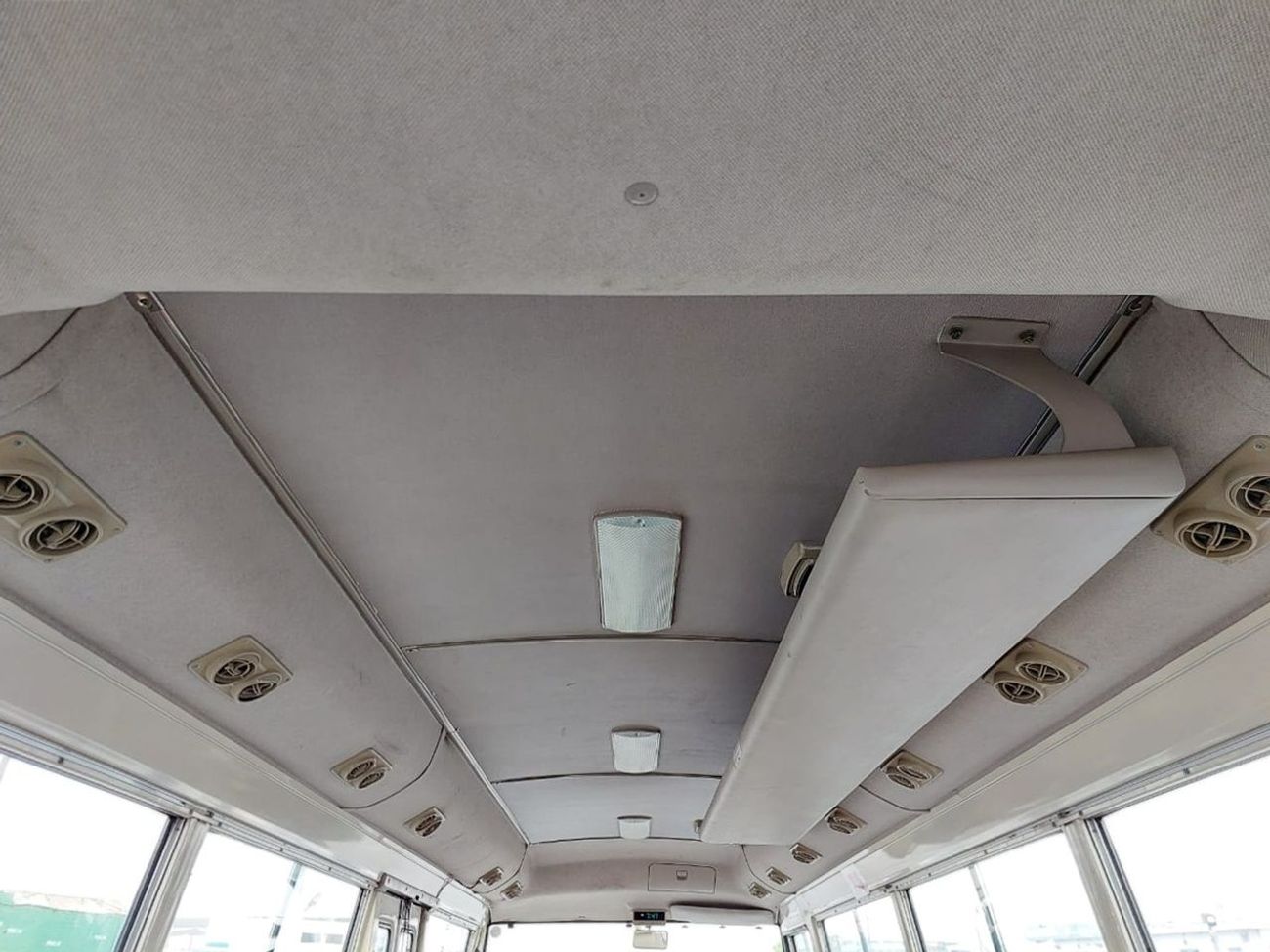 نيسان سيفيليان NISSAN CIVILIAN BUS RHD 1998 MODEL 4.1 L DIESEL AUTOMATIC(PM02455)