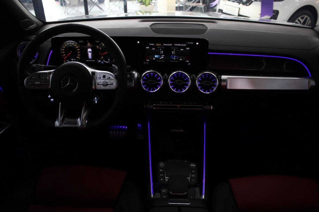 مرسيدس بنز GLB 35 AMG Mercedes GLB 35 AMG 2023