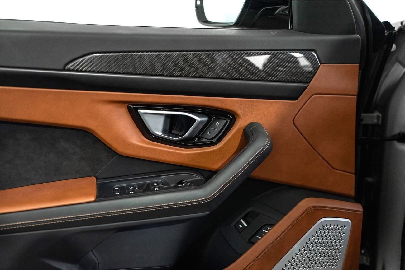 Lamborghini Urus STD 4.0T V8