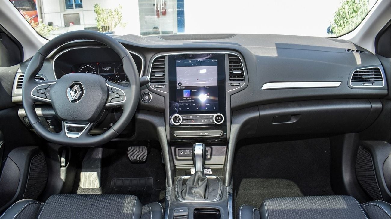 Renault Megane Renault Megane Sedan 1.6P Aut.  Automatic transmission, Euro 5C (For Local Sales plus 10% for Custom