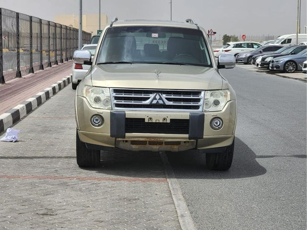 ميتسوبيشي باجيرو GLS Highline 3.8L (189 HP)
