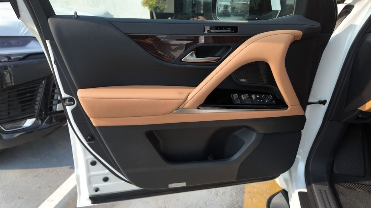 لكزس LX 600 SIGNATURE