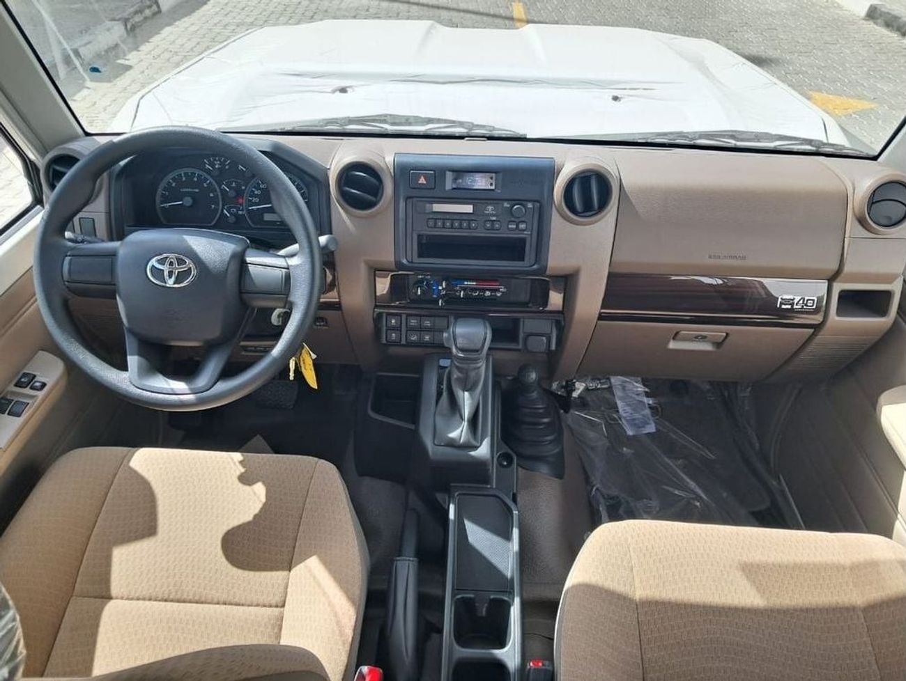 تويوتا لاند كروزر 70 LC78 4.0L STD E1 AT 2025 YM