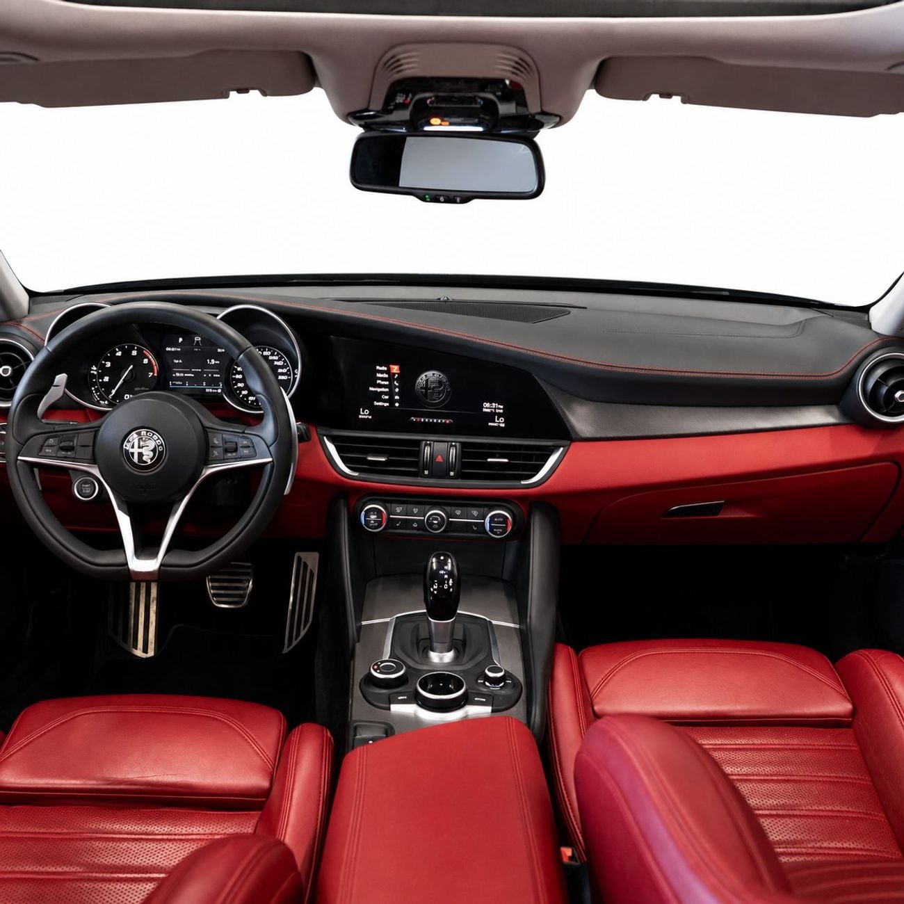Alfa Romeo Giulia VELOCE AED 1,206 P.M • 0% Downpayment •  Alfa Romeo Giulia Veloce • 1 Year Warranty