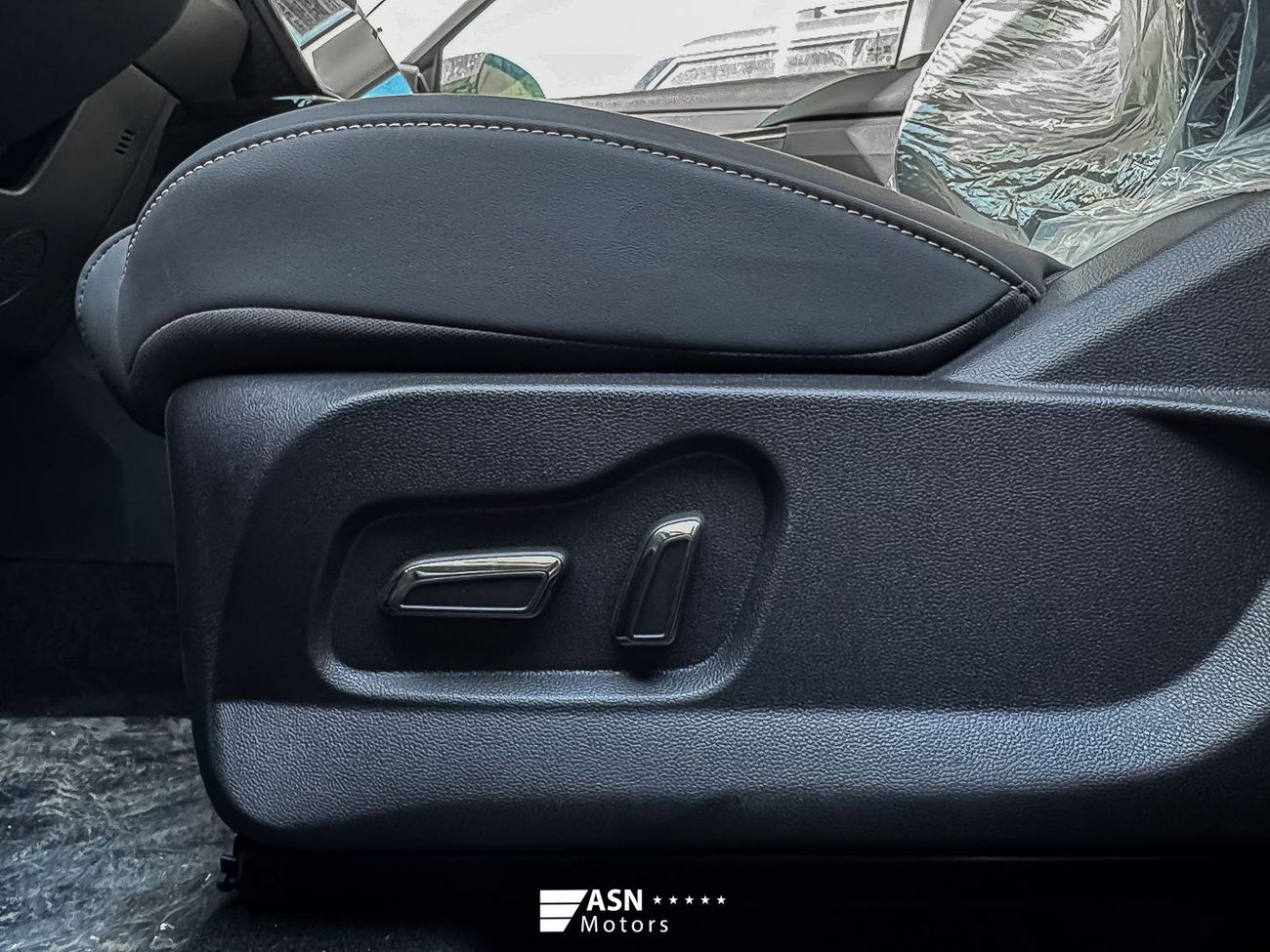 Kaiyi X7 1.5T Mountain Peak Edition 7 seater (Export Price)