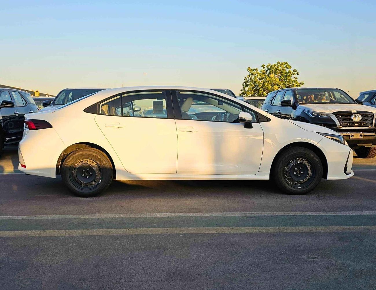 Toyota Corolla XLI / 1.6L V4 PETROL / DVD / REAR A/C (CODE # XLI)