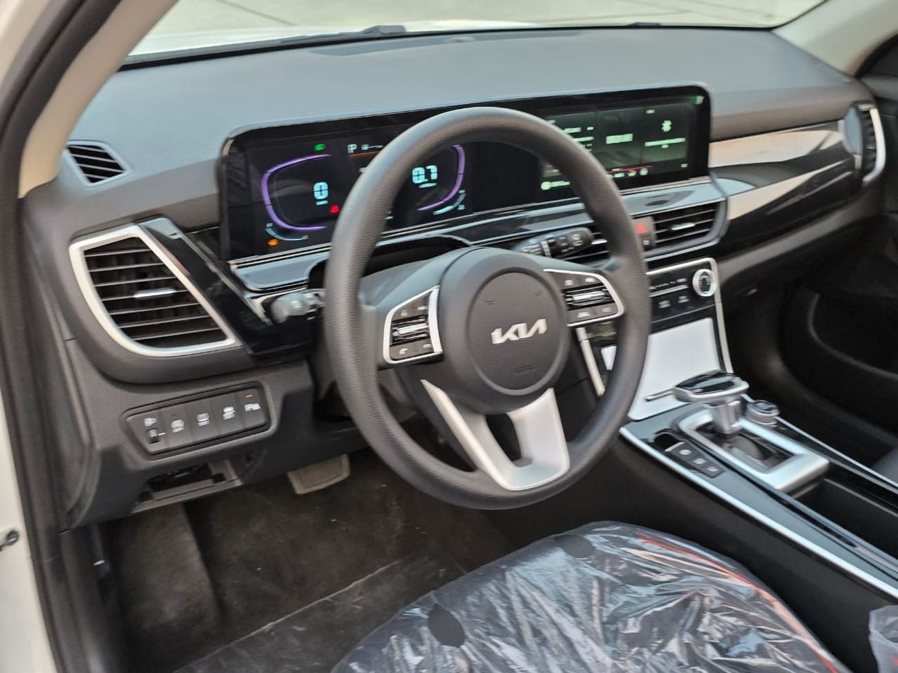 Kia Seltos LX STD