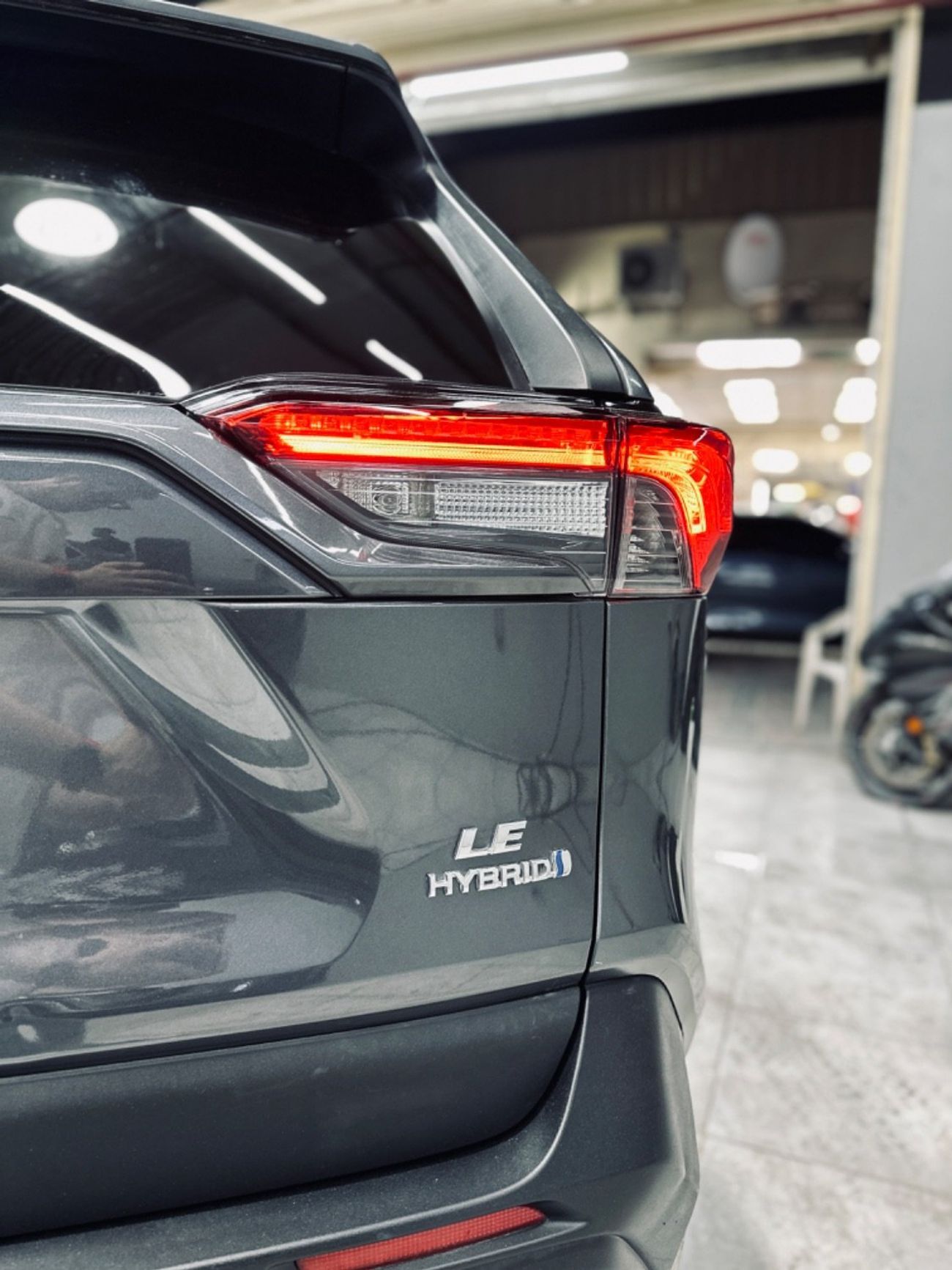 Toyota RAV4 LE 2.5L (219 HP)