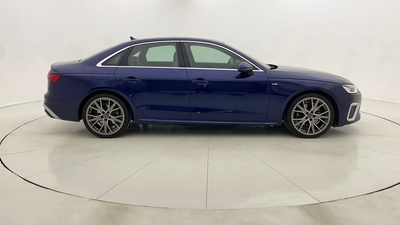 أودي A4 35 TFSI S LINE 2 | بدون دفعة مقدمة | اختبار القيادة في المنزل