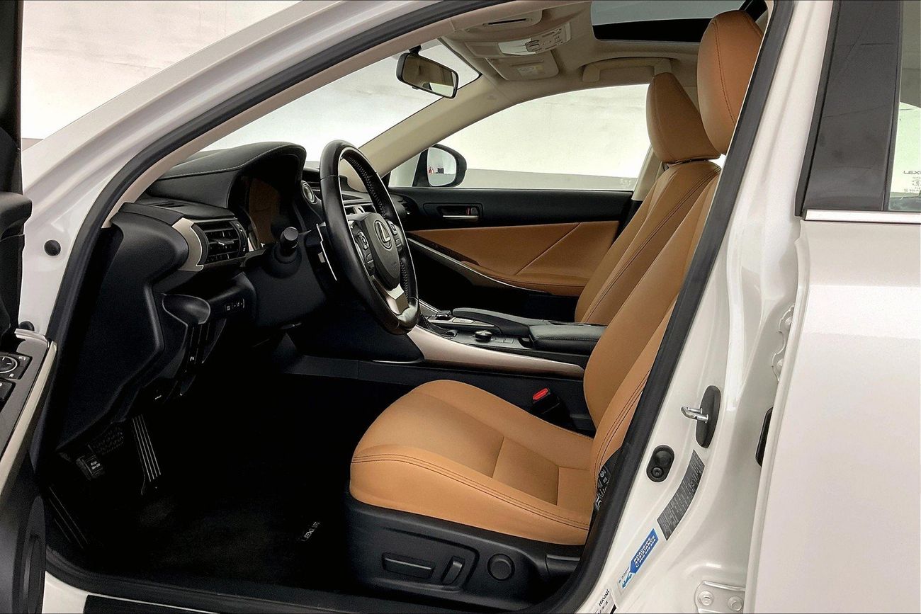 Lexus IS300 Premier | upto AED 20,000 Ramadan Discount | Guaranteed Warranty | 0 Down Payment