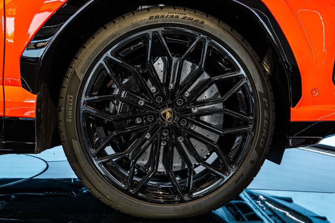 Lamborghini Urus SE FULL CARBON 2026
