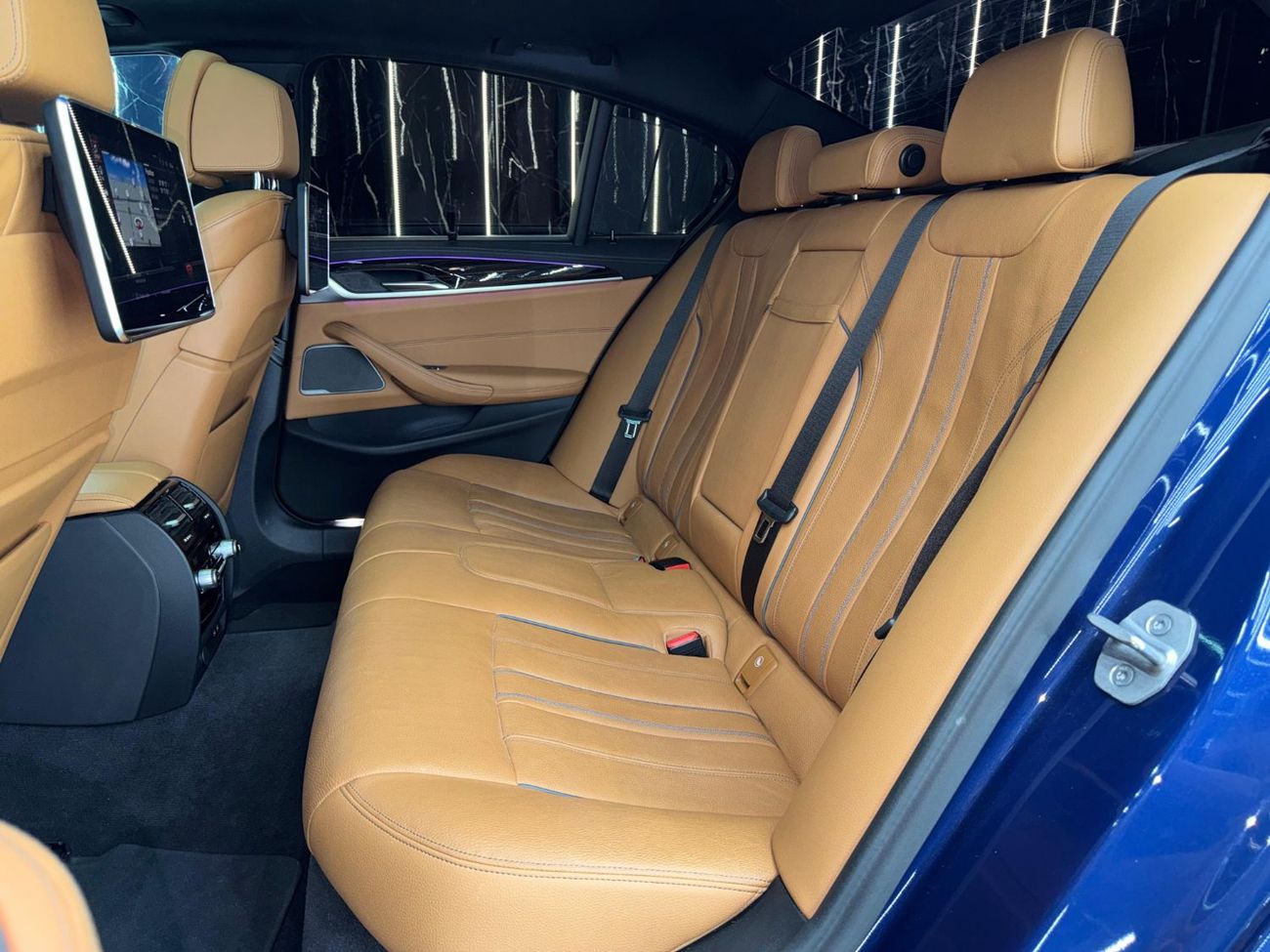 BMW 530i M Sport 2.0L 2022 BMW 530i M-Sport, 2027 BMW Warranty + Service Pack, Excellent Condition, GCC