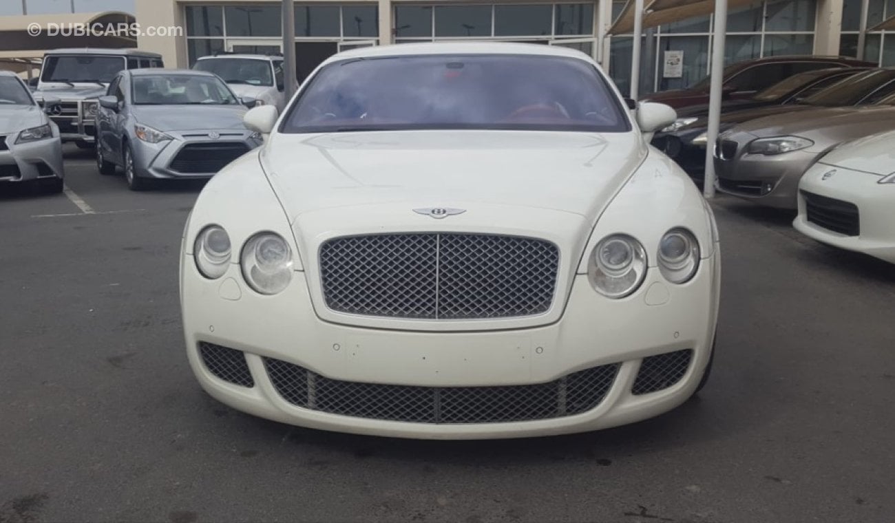 Bentley Continental GT Bentely  model 2010 GCC car prefect condition full service full option