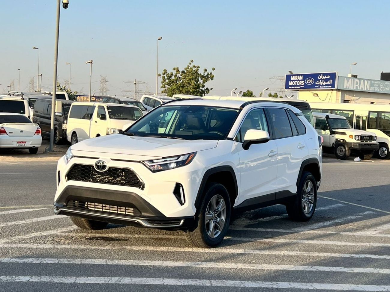 Toyota RAV4 XLE 2025 Toyota Rav4 Full Option 2.5L V4 - Rear Camera - Leather Seat - AWD 4x4 - Push Start