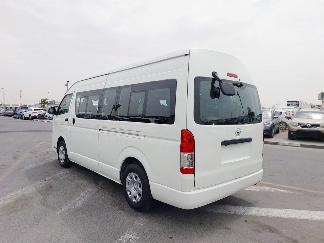 Toyota Hiace TOYOTA HIACE COMMUTER VAN RHD 2015 MODEL 3.0 L DIESEL AUTOMATIC(PM15106)