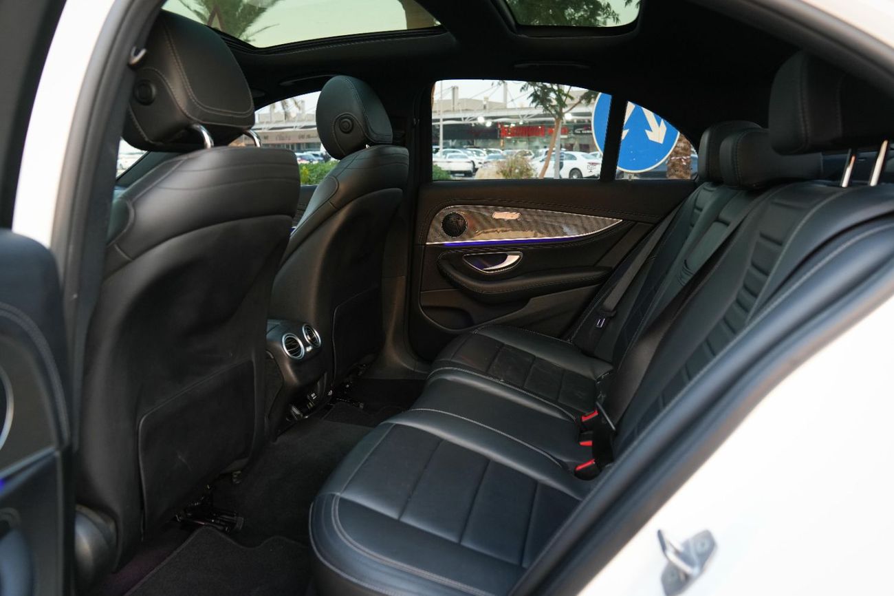 مرسيدس بنز E300 4MATIC 2017!! KOREAN SPECS!! NO PAINT!! NO ACCIDENT!!