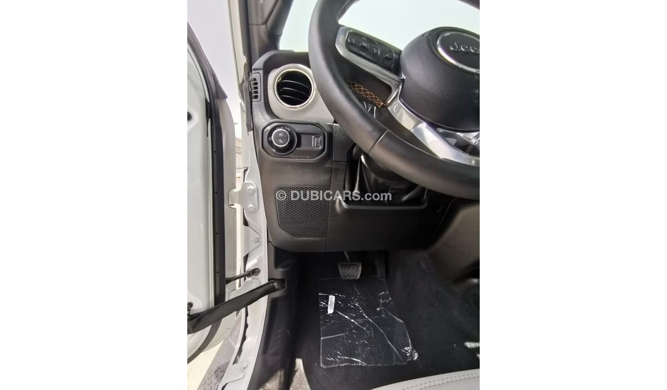 جيب جلادياتور Jeep Gladiator - 2023 - White