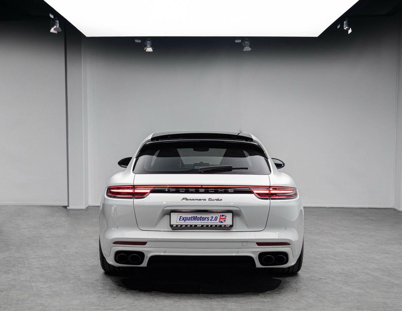 Porsche Panamera Turbo Sport Turismo 4.0L AWD Sport Turismo • 550 BHP • Warranty + Service Contract Available • GCC