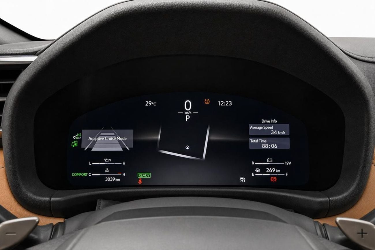 لكزس LX 700h Signature