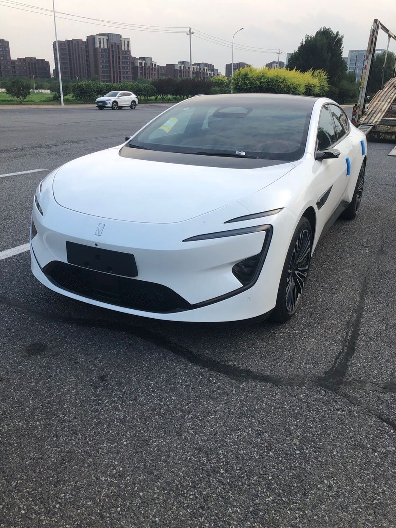 أفاتر 12 Luxury RWD