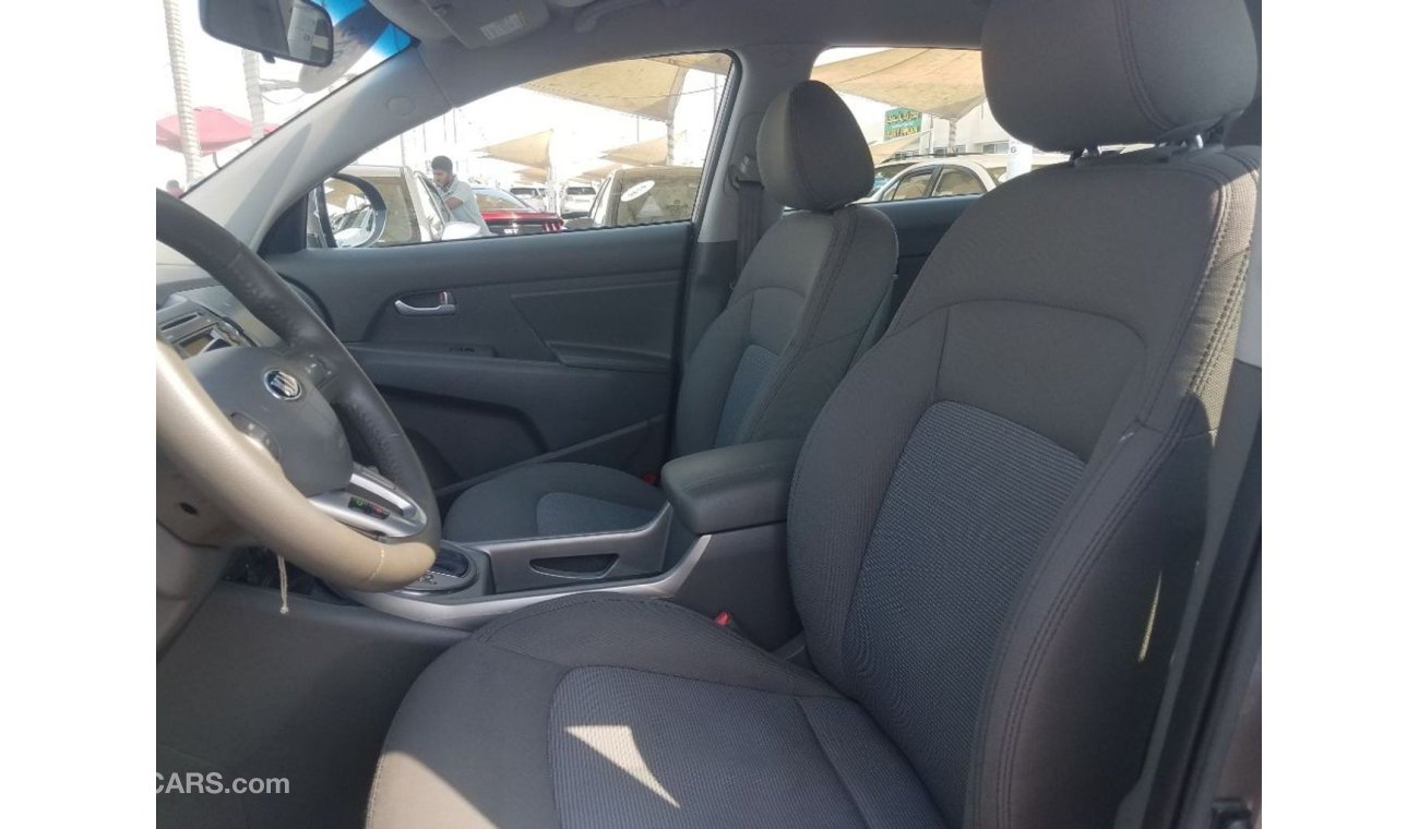 Kia Sportage 2015 for sale Car is Mileage is around km Transmission is Located in Amman and is for T