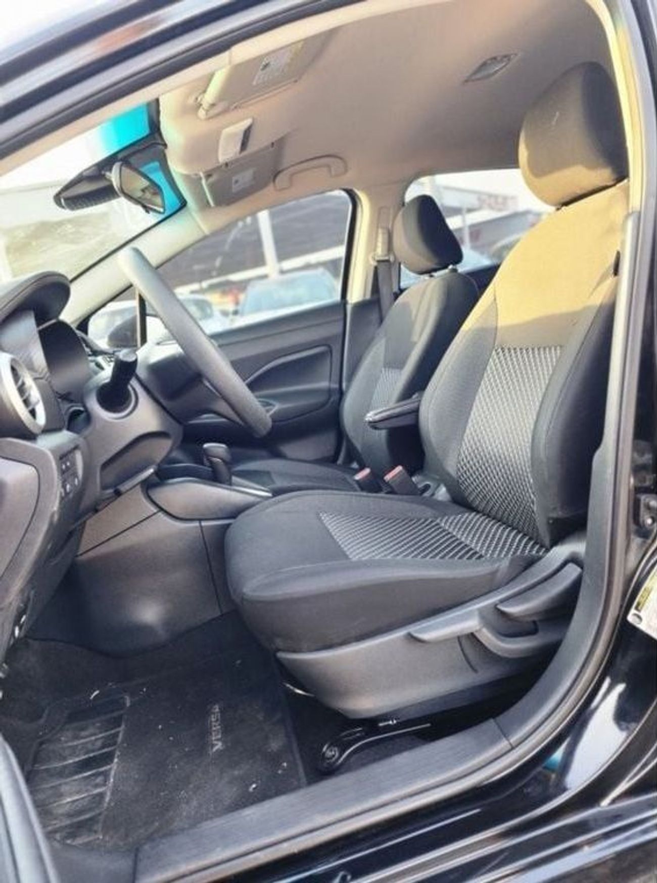 Nissan Versa Nissan Versa 2020