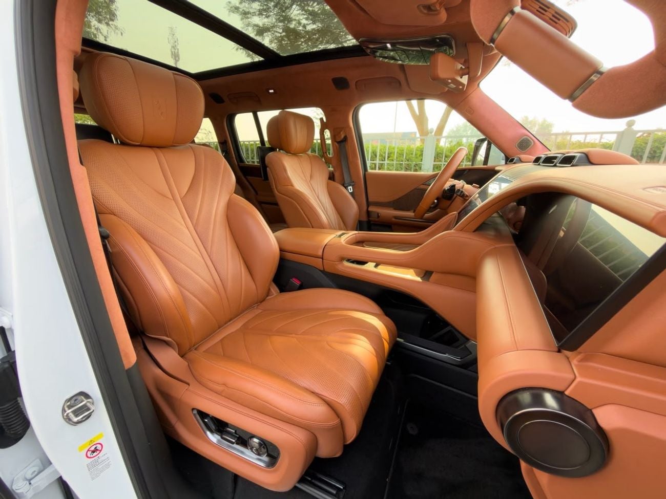 Yangwang U8 STANDARD USED 2024 YANGWANG U8 EREV | 2.0L 1,180 HP | 60000 KM | WARRANTY&SERVICE