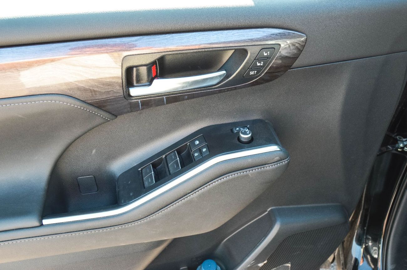 Toyota Highlander TOYOTA HIGHLANDER HYBRID LIMITED 2.5L AWD SUV 2025