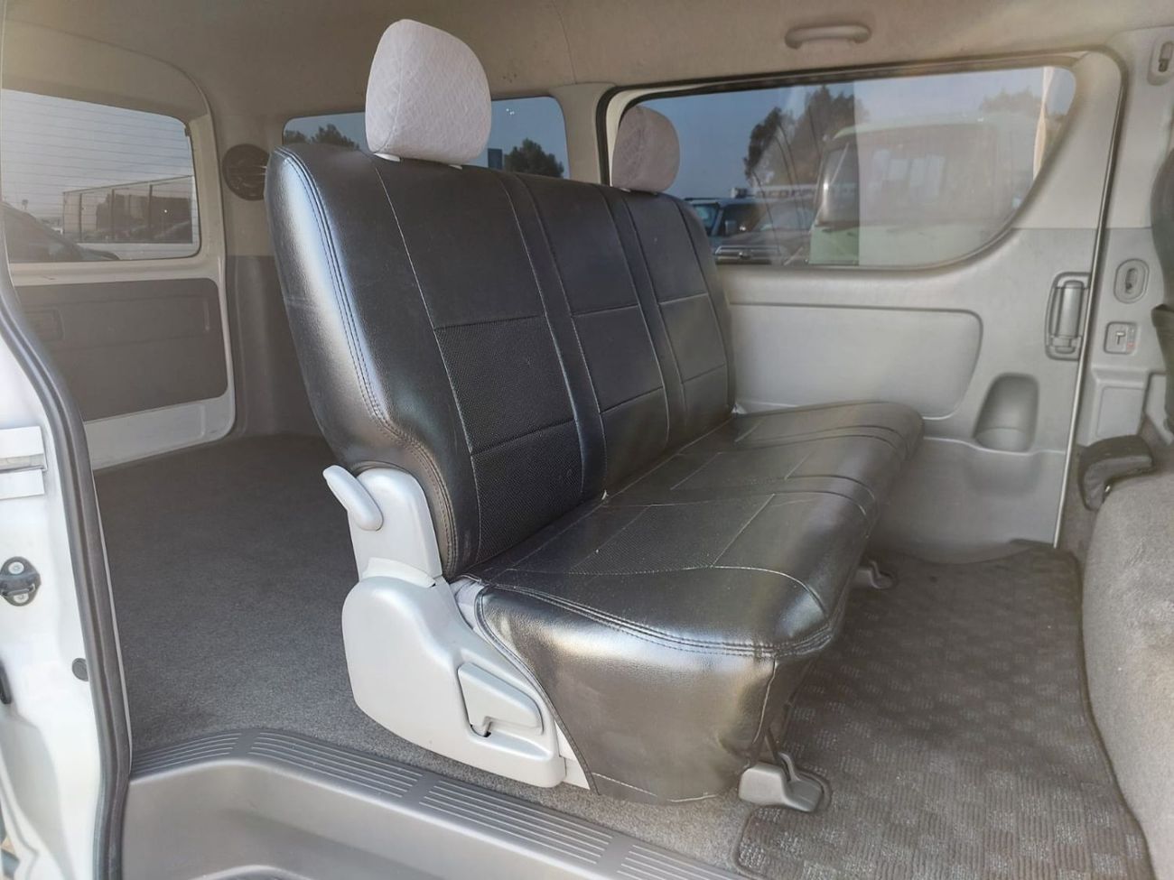 تويوتا هاياس TOYOTA HIACE VAN RHD 2009 MODEL 2.7 L PETROL AUTOMATIC(PM02291)